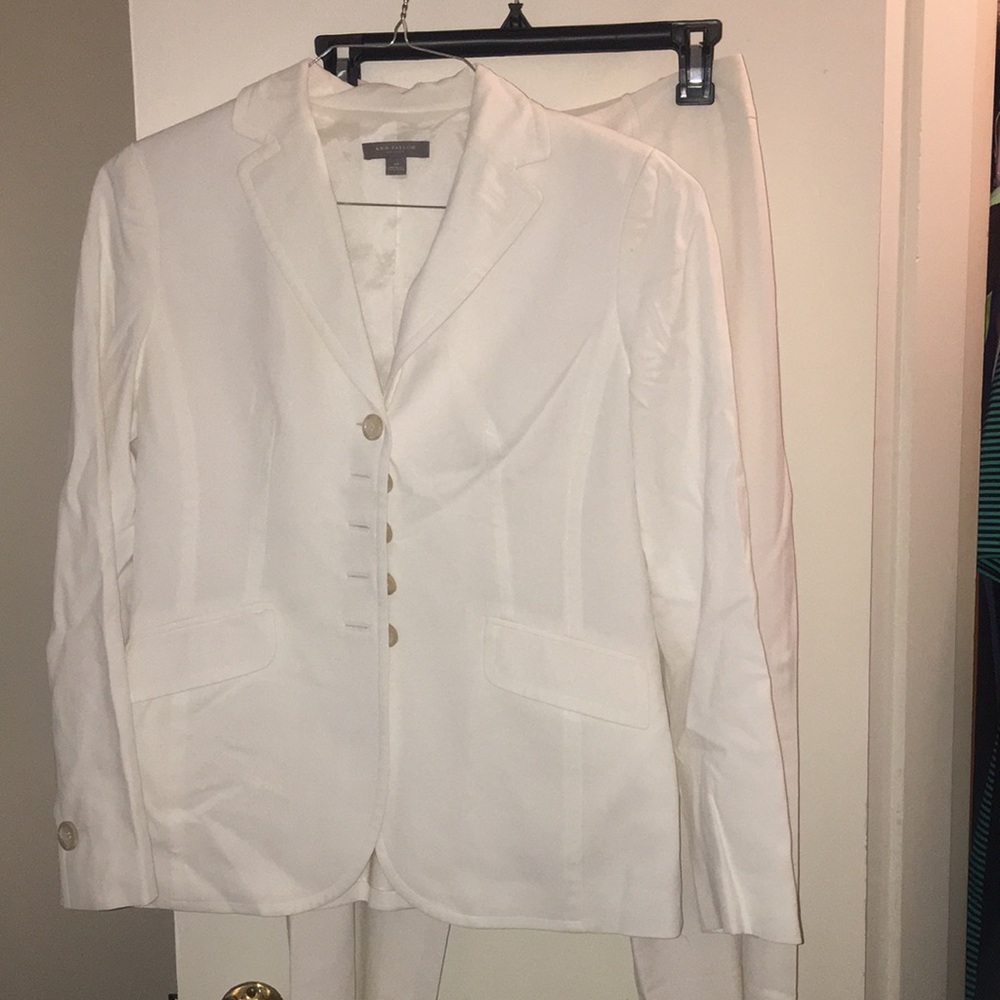 Ann Taylor white linen blend suit 4 petite